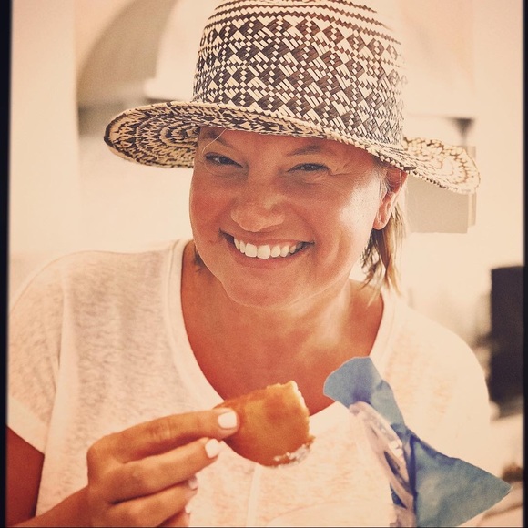 Meet your Posher, Stacy - Picture 1 of 1